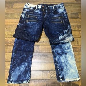 Size 32 Blue Distressed Jeans